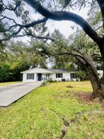 featured image of 1532 W Robinhood Dr