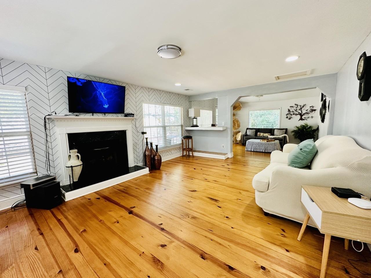 1532 W Robinhood Dr - Photo 5 of 17