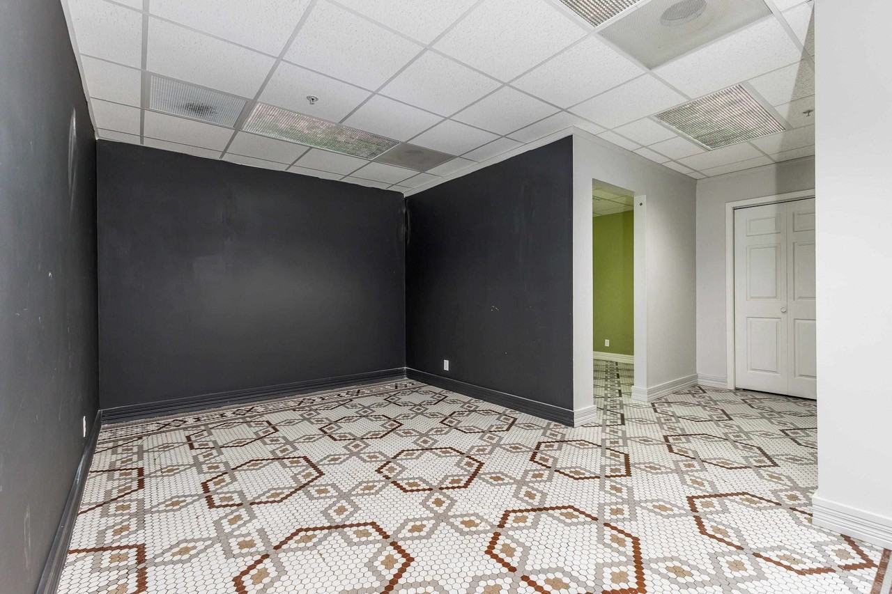 236 Main St - Photo 6 of 12