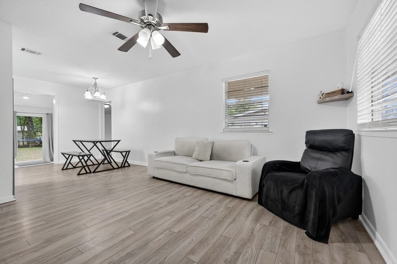 313 Brackin St Unit A #A - Photo 4 of 14