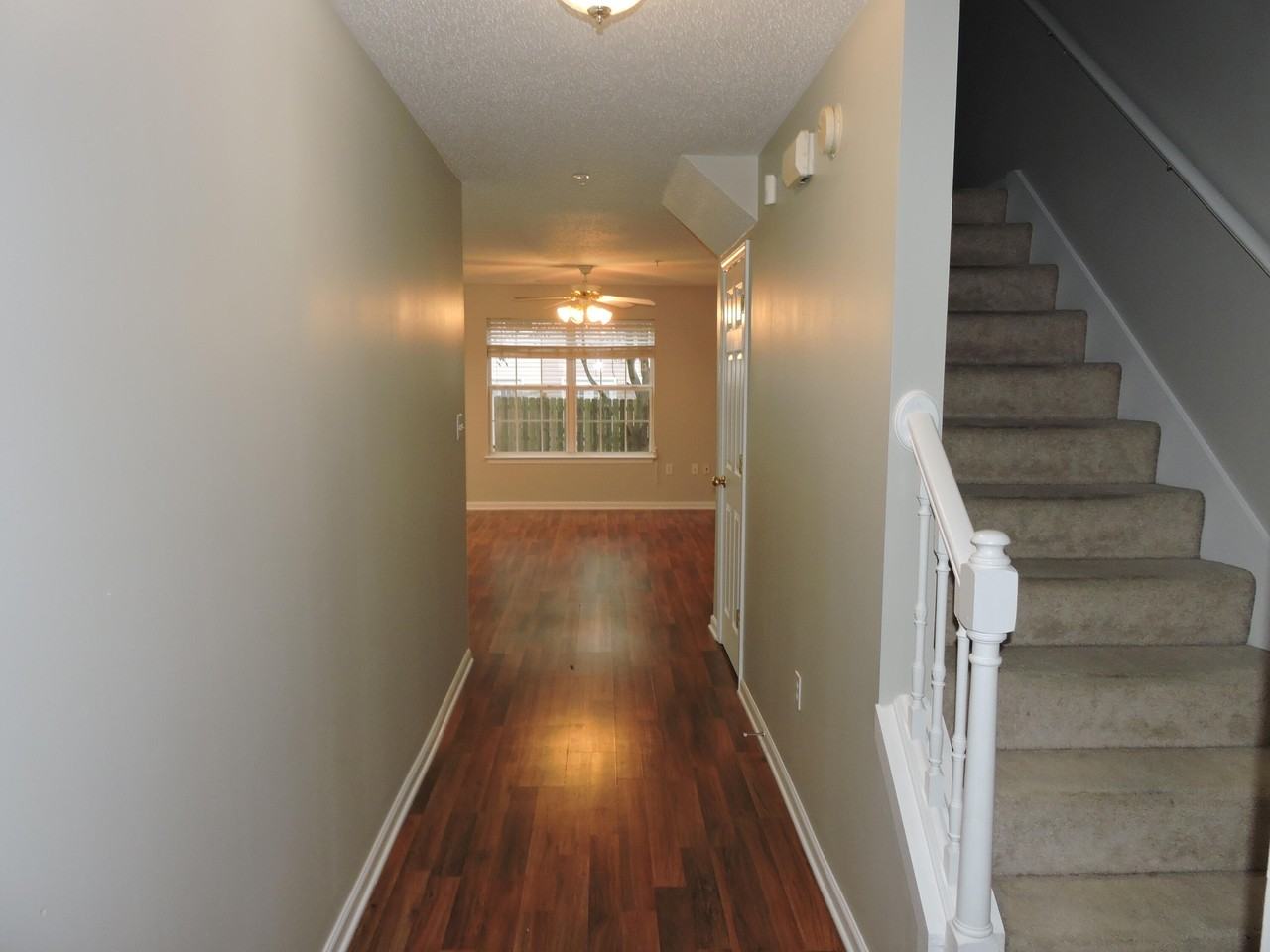 132 Swaying Pine Ct - Photo 3 of 18