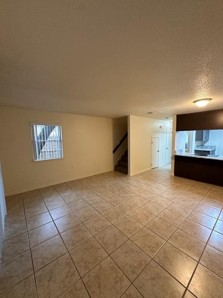 122 Scottwood Dr Se - Photo 6 of 17