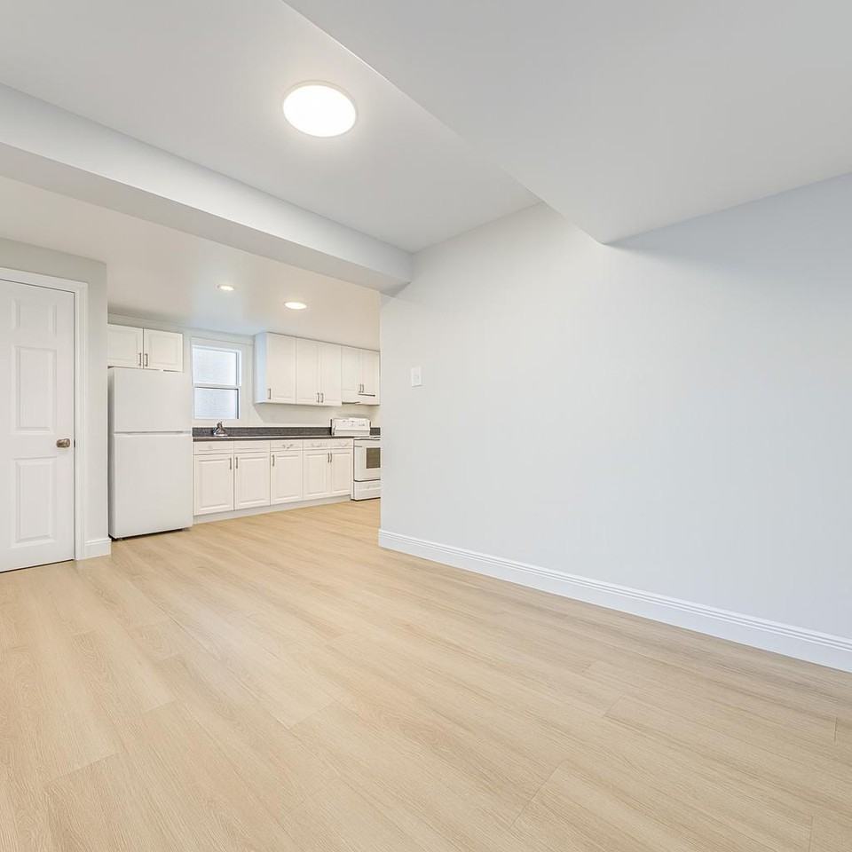 73 Pearce Ave Lowr - Photo 5 of 16