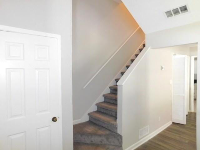 502 Plymouth Ln Unit 502 #502 - Photo 6 of 23