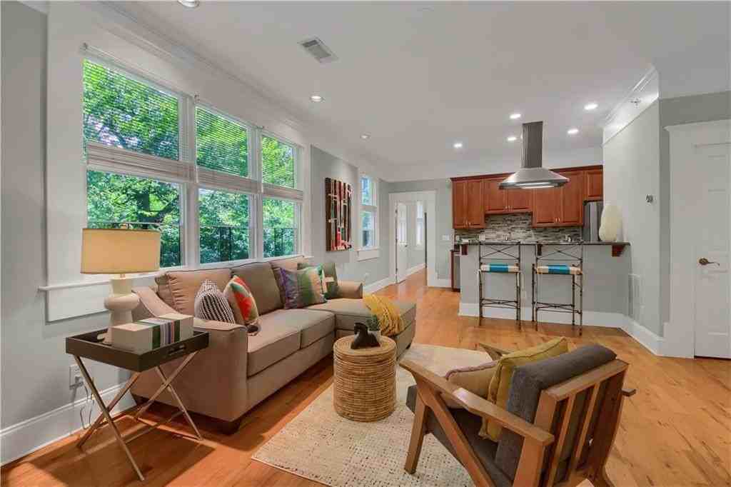 259 14th St Ne Unit 301 #301 - Photo 2 of 30