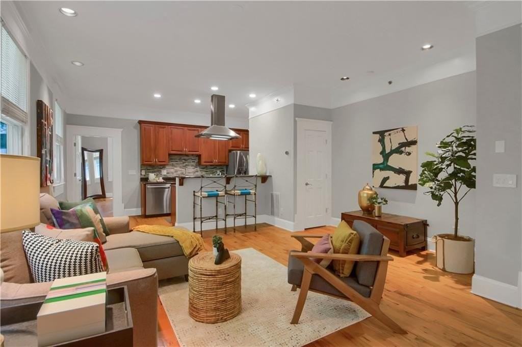 259 14th St Ne Unit 301 #301 - Photo 3 of 30