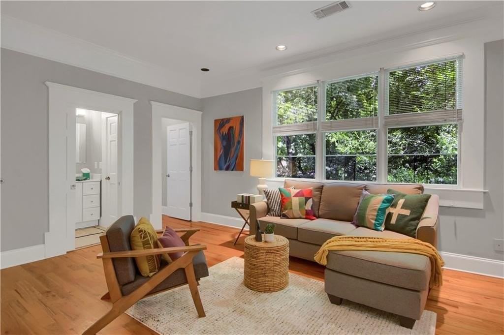 259 14th St Ne Unit 301 #301 - Photo 4 of 30