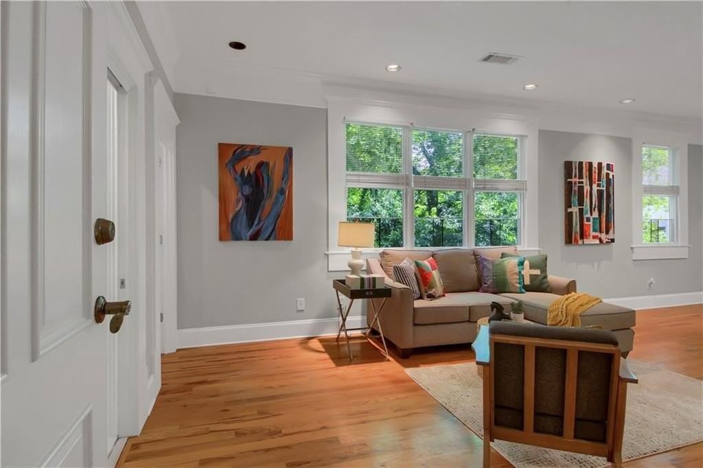 259 14th St Ne Unit 301 #301 - Photo 5 of 30