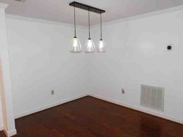 4115 Pine Heights Dr Ne - Photo 7 of 32