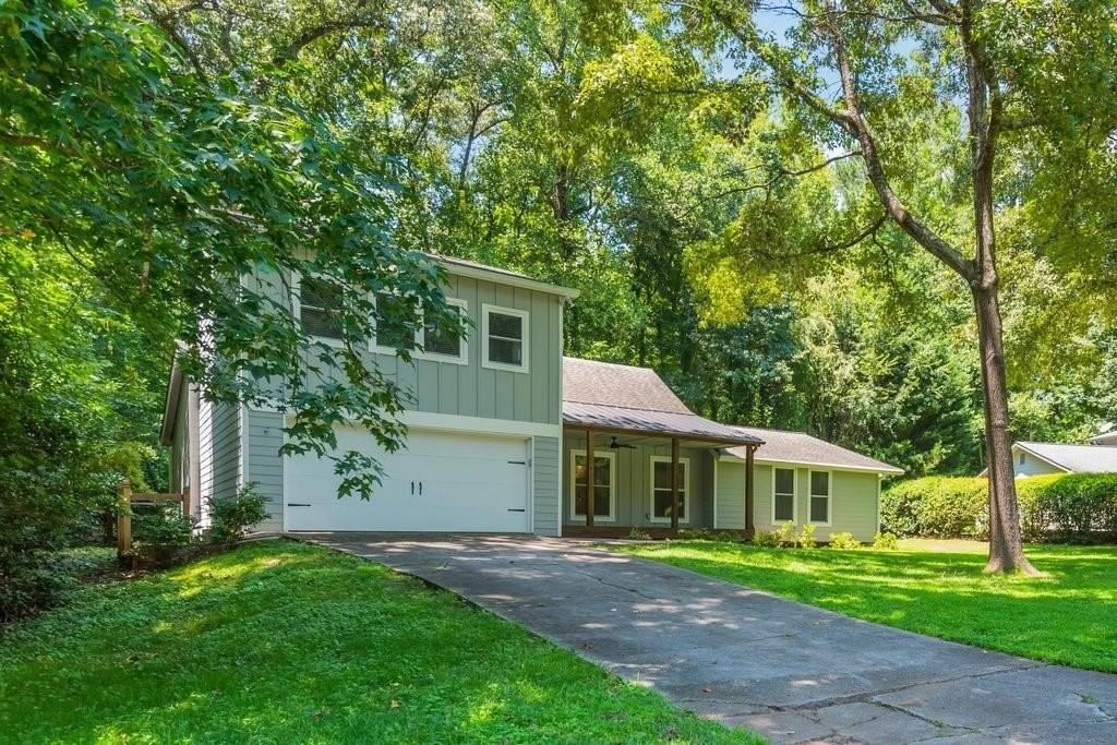 2681 Ravenoaks Pl - Photo 2 of 43