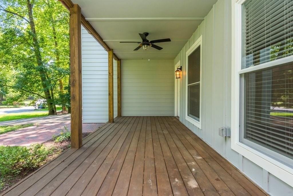 2681 Ravenoaks Pl - Photo 5 of 43