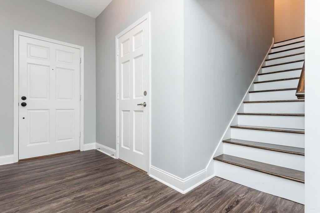 2681 Ravenoaks Pl - Photo 6 of 43