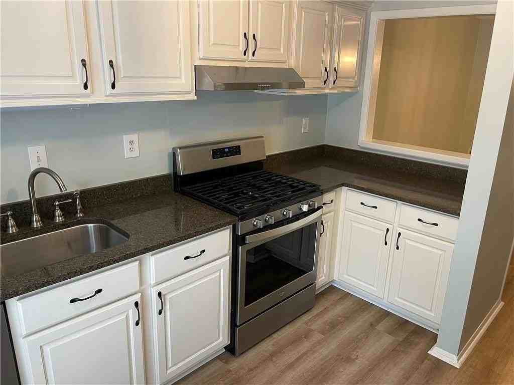 1508 Wynnes Ridge Cir Se - Photo 2 of 15