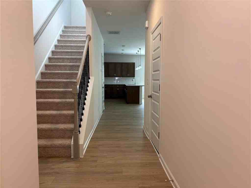 701 Shetland Trl - Photo 3 of 29