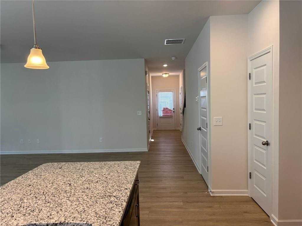 701 Shetland Trl - Photo 4 of 29