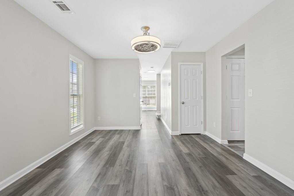 3637 Oakland Spring Ct - Photo 5 of 18