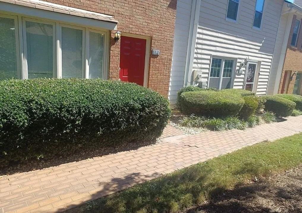 110 Holcomb Ferry Rd - Photo 2 of 14