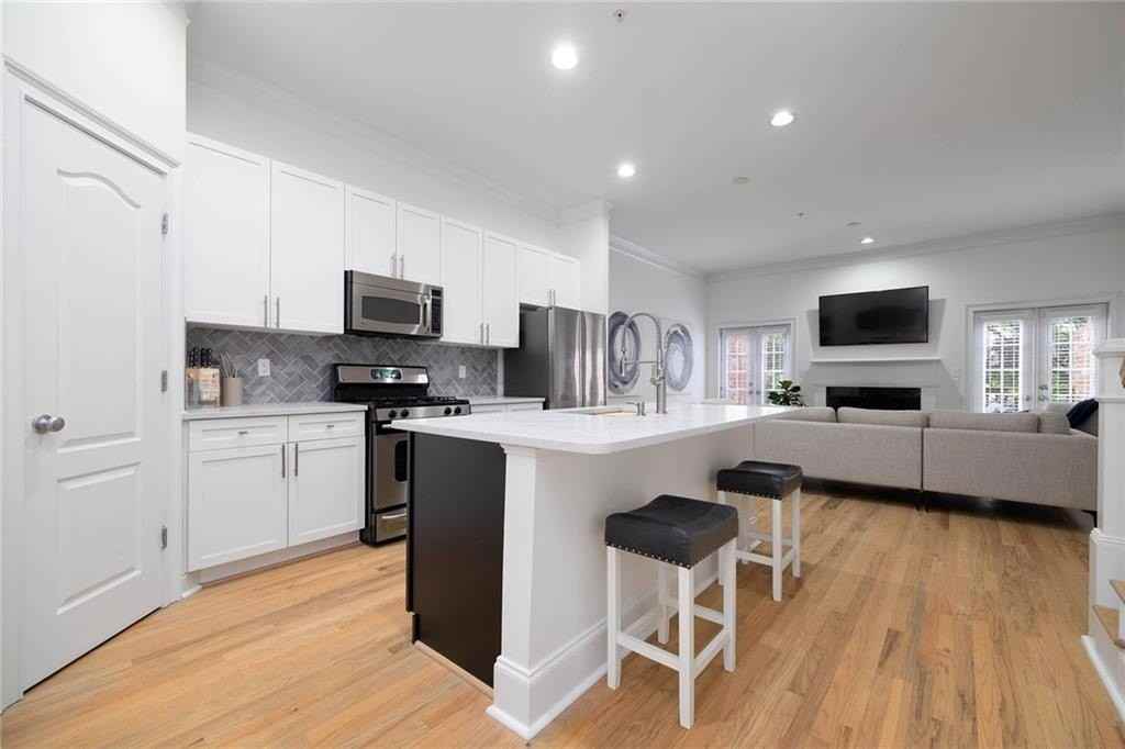 1572 Mosaic Way - Photo 6 of 33