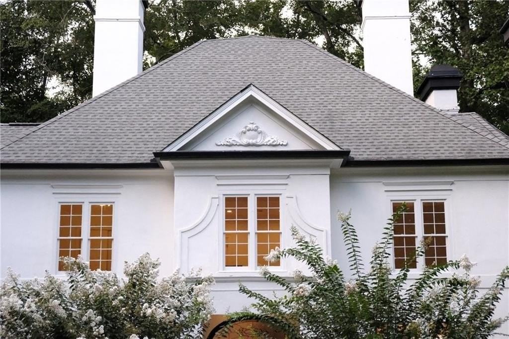 5390 Harrowood Ln - Photo 2 of 50