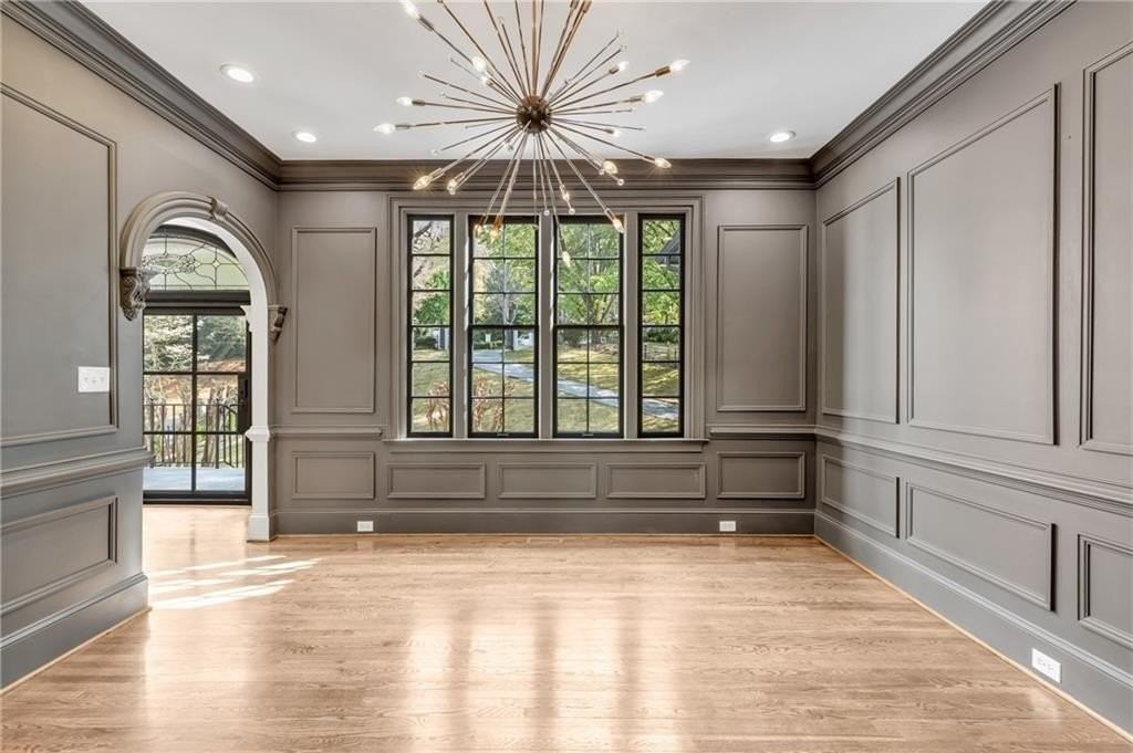 5390 Harrowood Ln - Photo 5 of 50