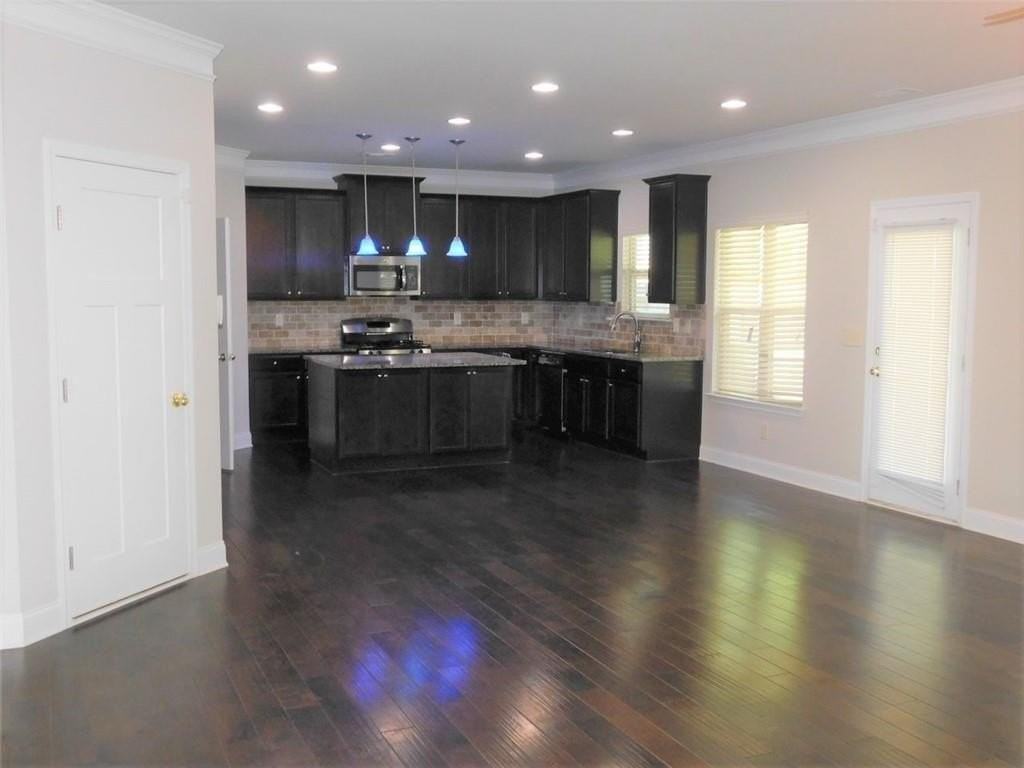 3340 Mulberry Cove Way - Photo 7 of 35