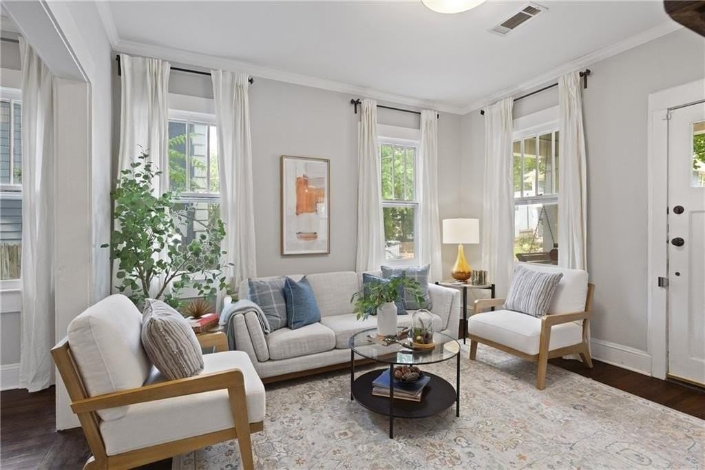 481 Hill St Se - Photo 3 of 27