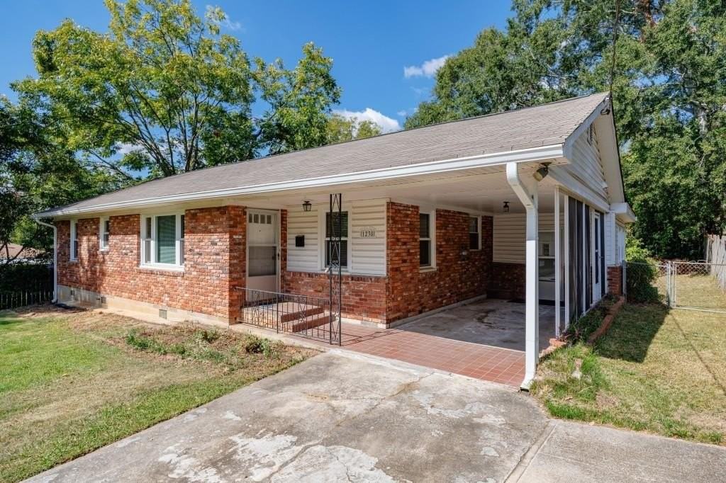 1238 Lindenwood Ln Ne - Photo 2 of 34