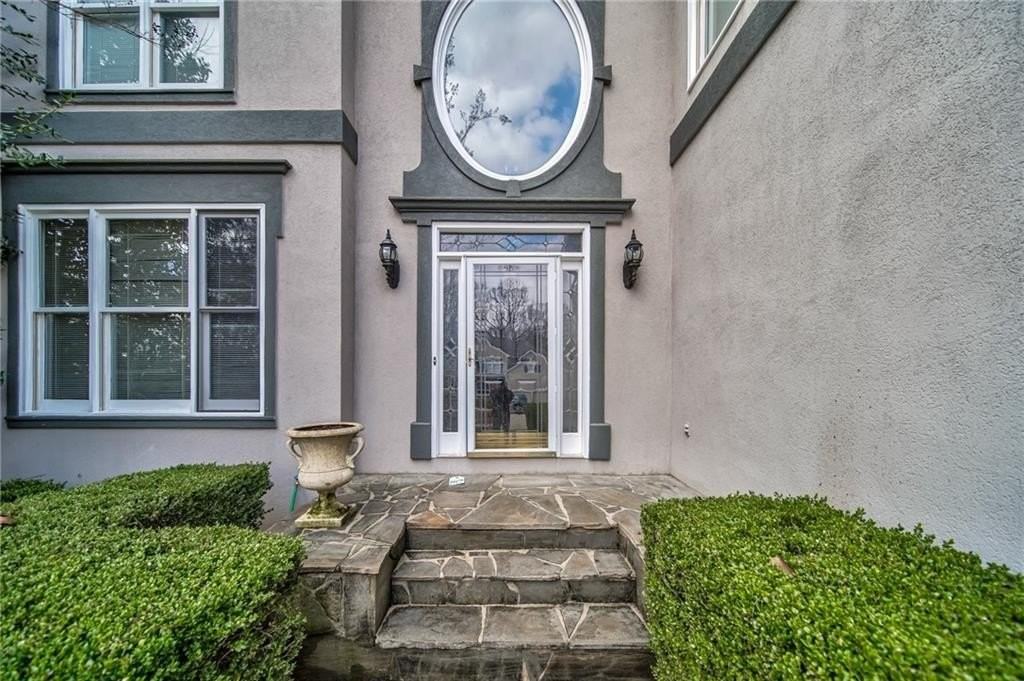 2011 Towne Lake Hls W - Photo 2 of 50