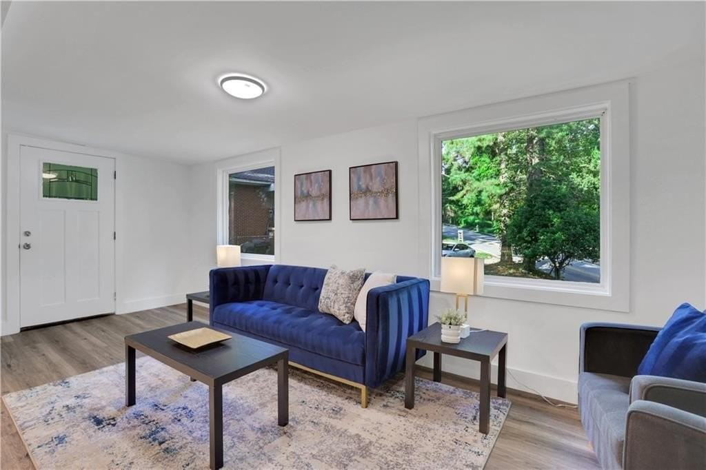 2466 Old Hapeville Rd Sw - Photo 5 of 35