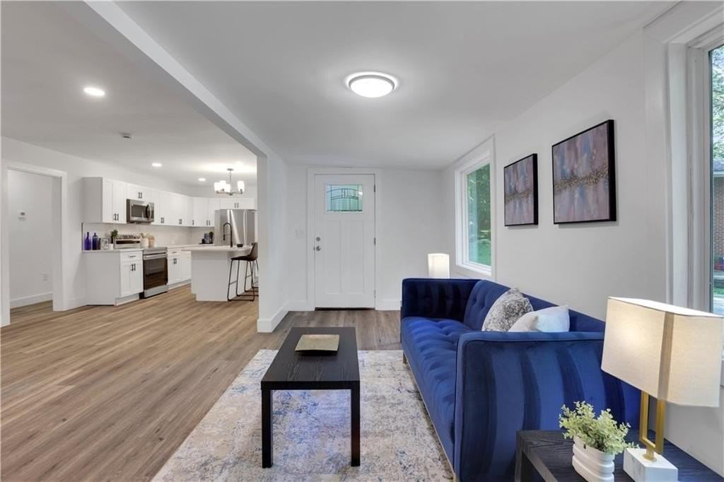 2466 Old Hapeville Rd Sw - Photo 6 of 35