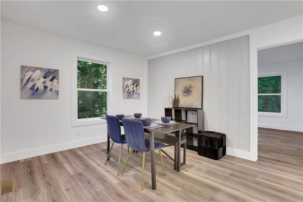 2466 Old Hapeville Rd Sw - Photo 7 of 35