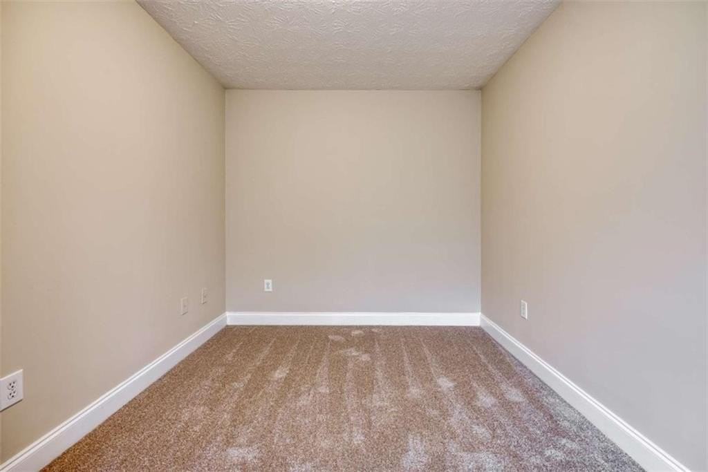 453 Tara Commons Cir - Photo 6 of 38