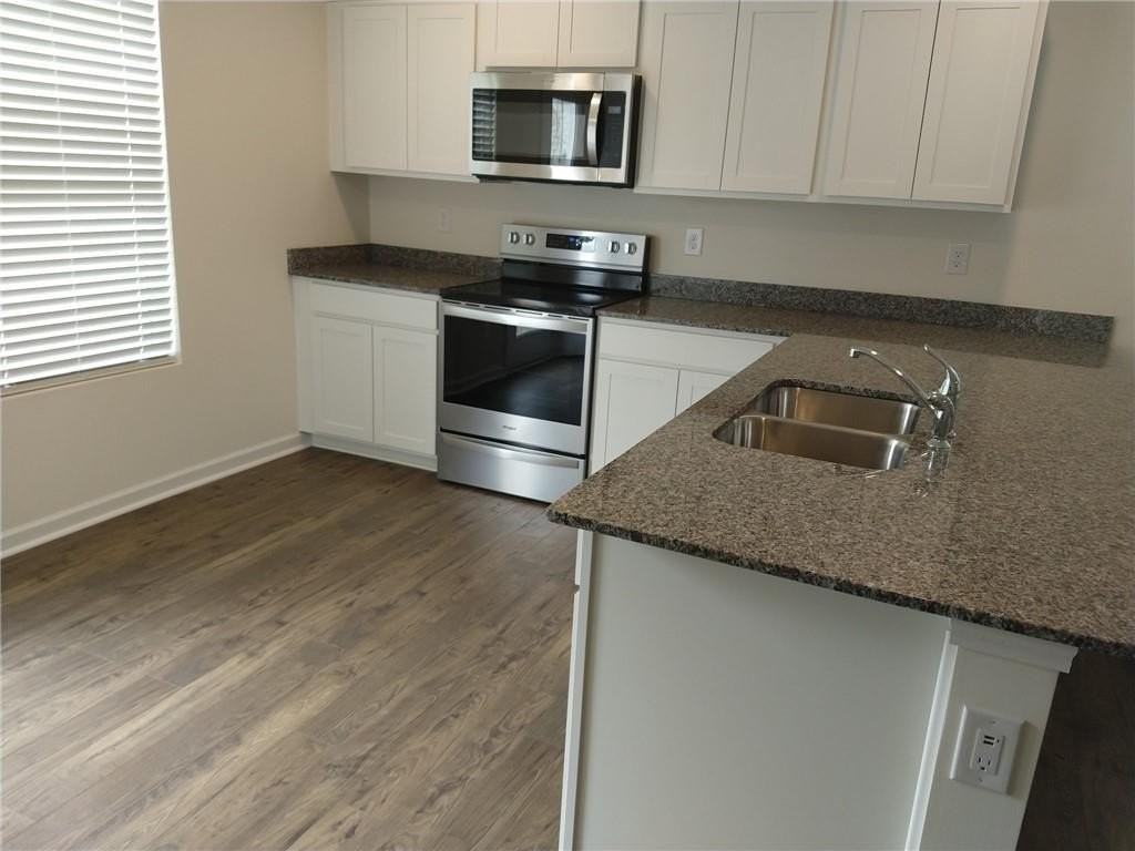 51 Lake Terrace Dr - Photo 4 of 9