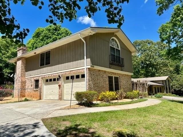 5262 Happy Hollow Rd - Photo 2 of 18