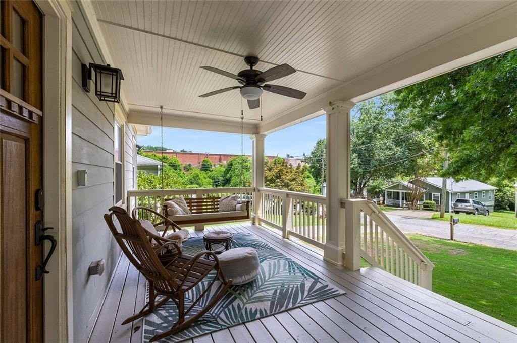 1134 Knott St Se - Photo 5 of 48