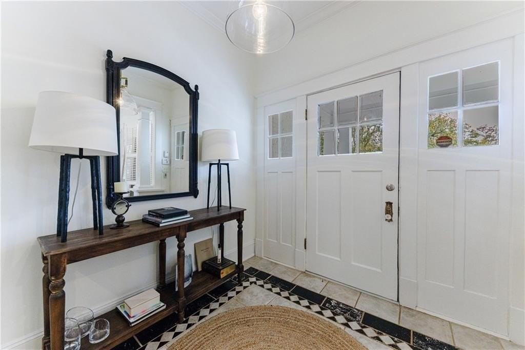 654 Cresthill Ave Ne - Photo 6 of 50