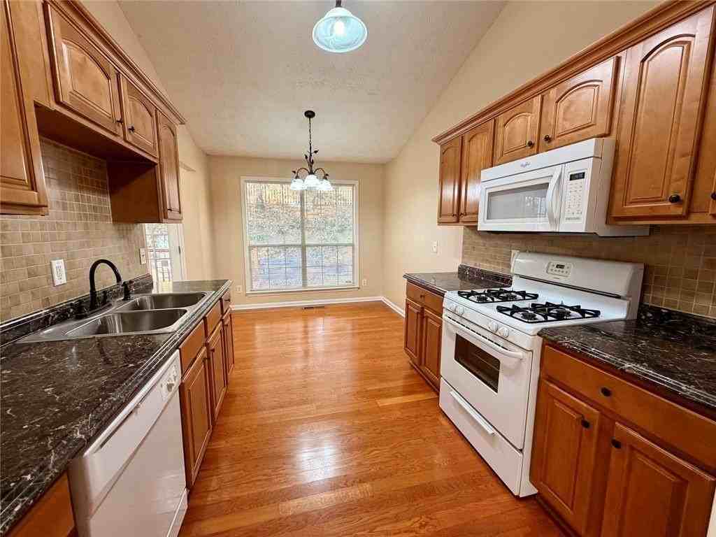 604 Victorian Cir - Photo 6 of 25