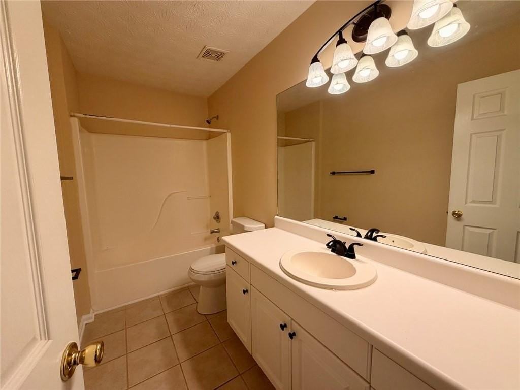 604 Victorian Cir - Photo 7 of 25