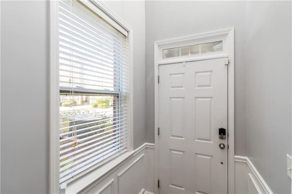 6092 Indian Wood Cir Se - Photo 4 of 30