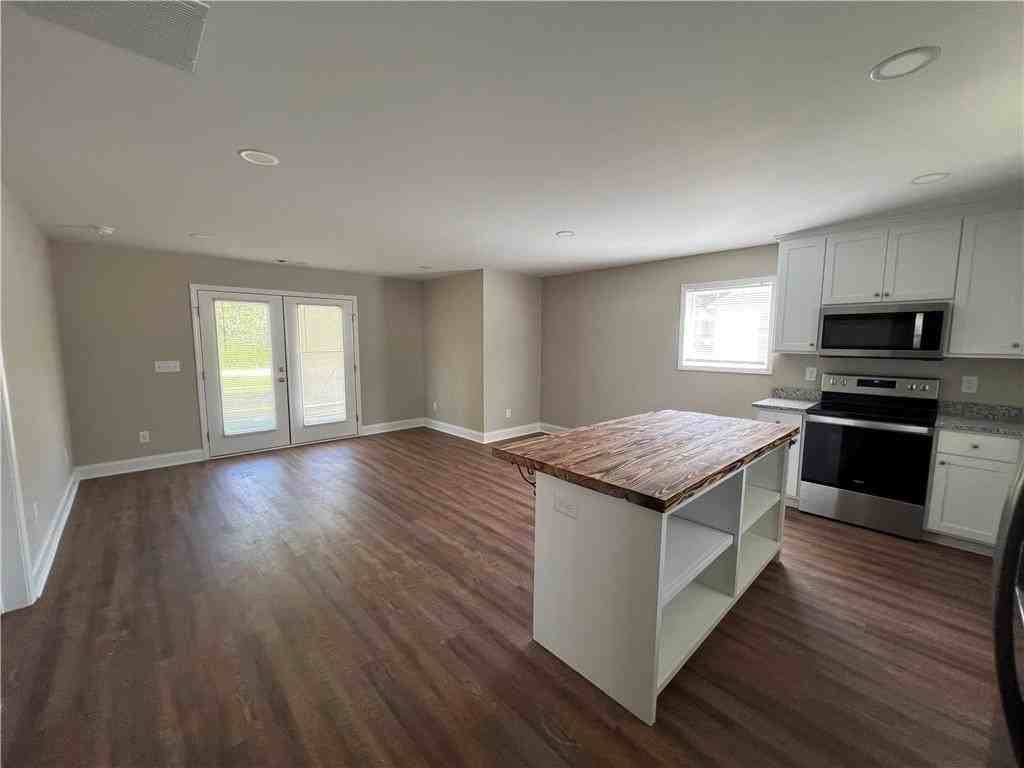 5952 Moon Dr - Photo 3 of 9