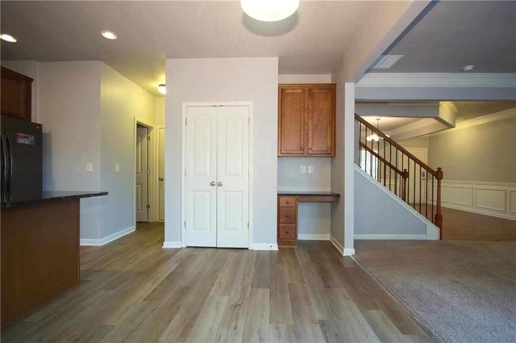 960 Franklin Mill Trce - Photo 5 of 35