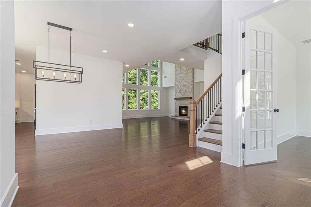 7043 Foundry Dr - Photo 5 of 32