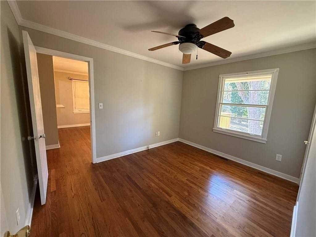 1885 Crystal Dr - Photo 5 of 9