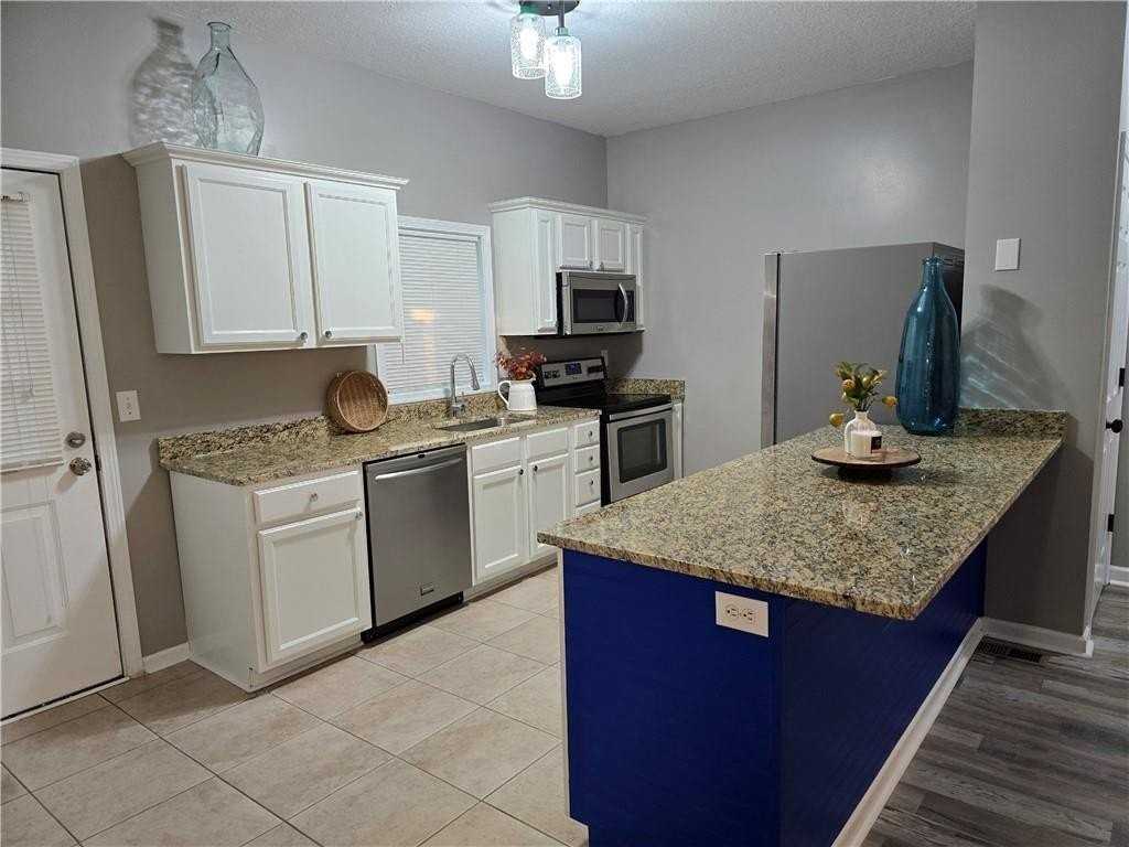 31 Corinth Rd - Photo 2 of 35