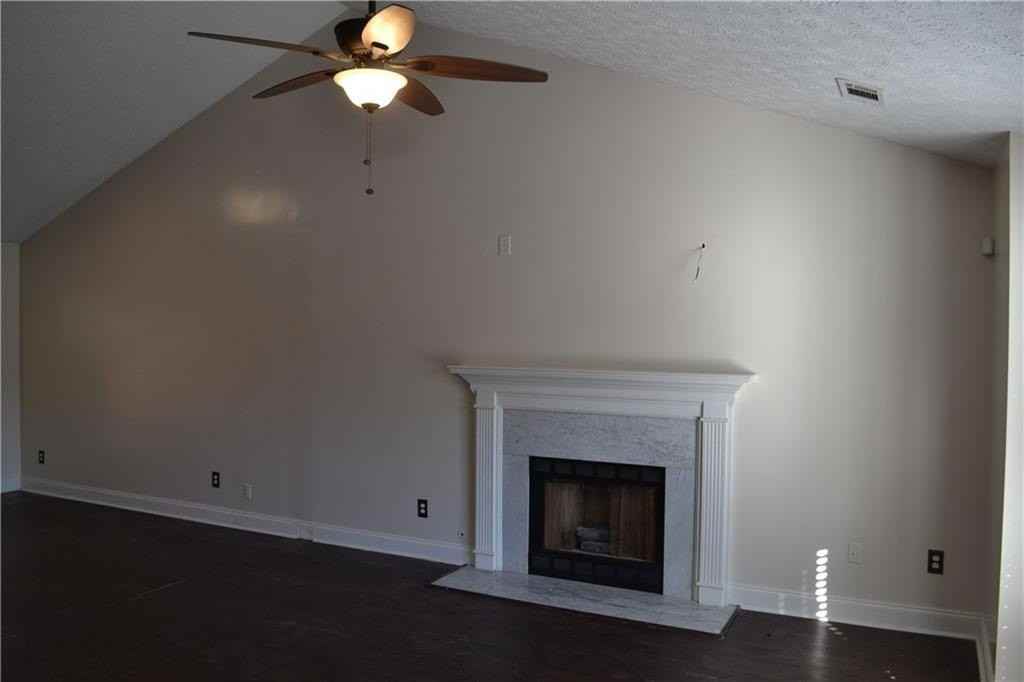 2849 Arendel Dr - Photo 3 of 23