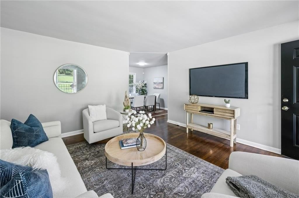 3036 Will Rogers Pl Se - Photo 6 of 32