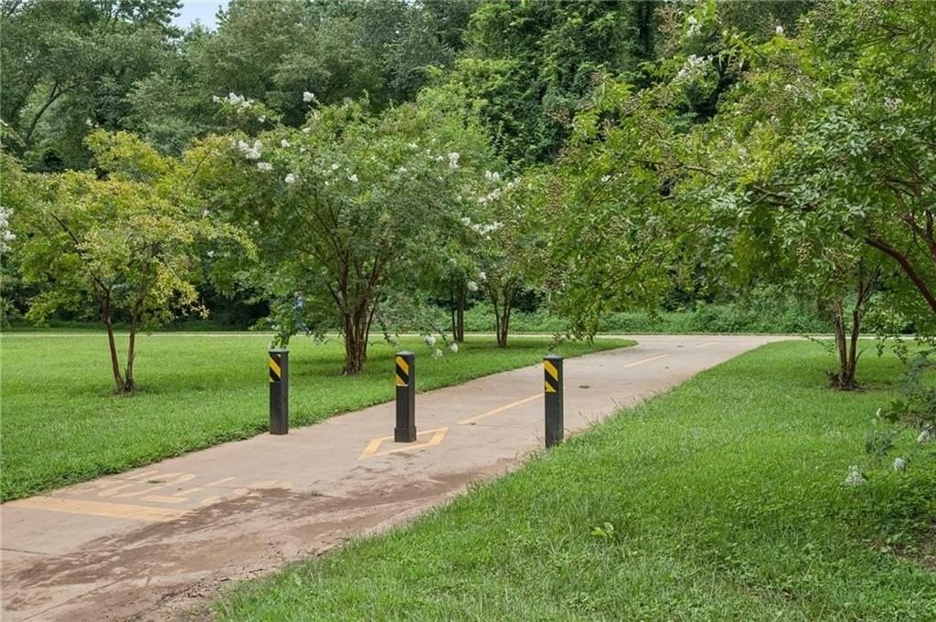 3036 Will Rogers Pl Se - Photo 5 of 32