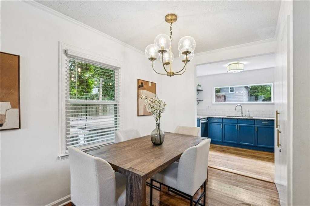 1136 Gilbert St Se - Photo 4 of 27