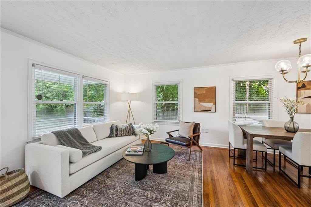 1136 Gilbert St Se - Photo 7 of 27