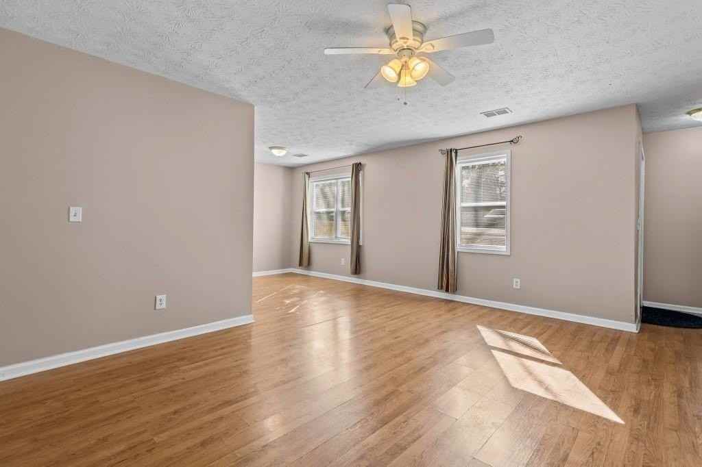 236 Mateo Walk - Photo 5 of 30